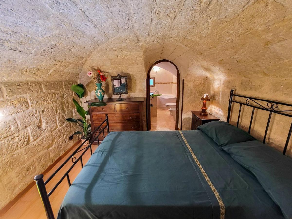 Cozy Classical Residence In The City Center Bari Luaran gambar