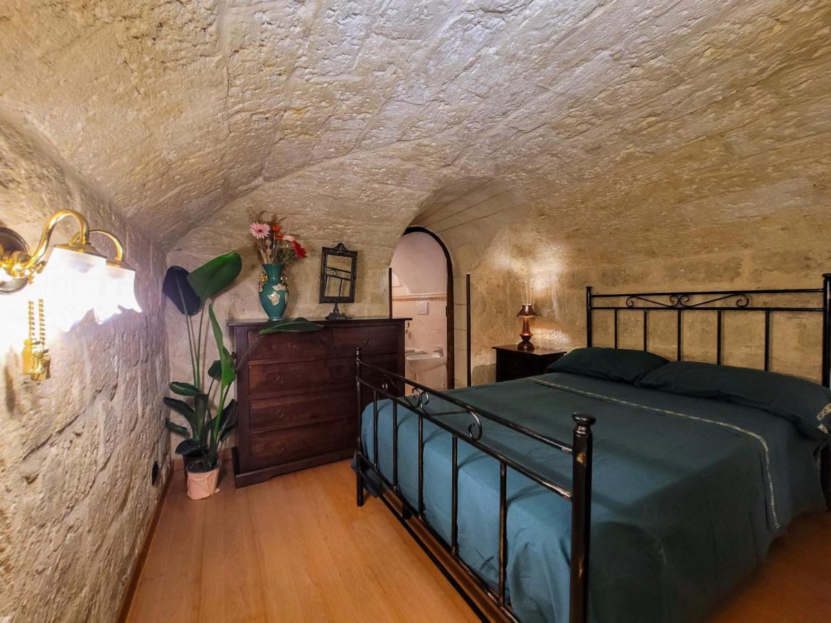 Cozy Classical Residence In The City Center Bari Luaran gambar